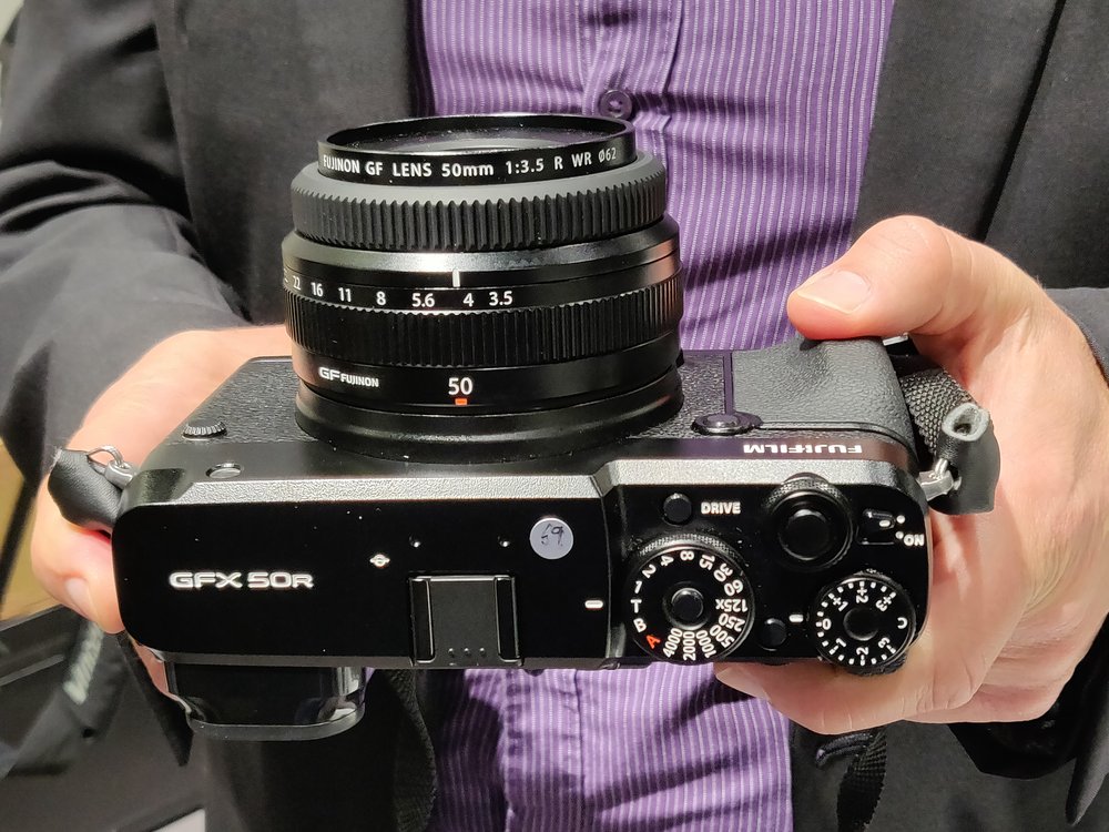 Beven strategie Ongehoorzaamheid Fujifilm GFX 50R with GF50mm Hands on Photos, Lab Test Shots, First Looks  and FUJI GUYS Photokina 2018 Wrap Up - Fuji Rumors
