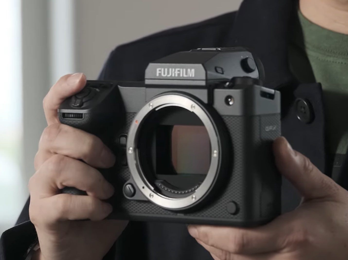 Fujifilm Fujinon GF100-200mmF5.6 R LM OIS WR Size Comparison - Pre Orders  at 12 PM - Fuji Rumors